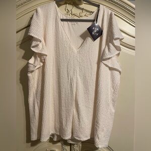 Ava & Viv Cream Ruffled Blouse with Flutter Sleeves